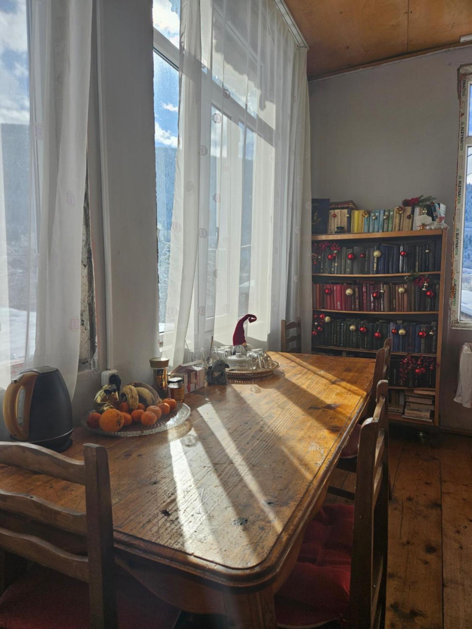 Guest House Ketevan Niguriani Mestia Esterno foto